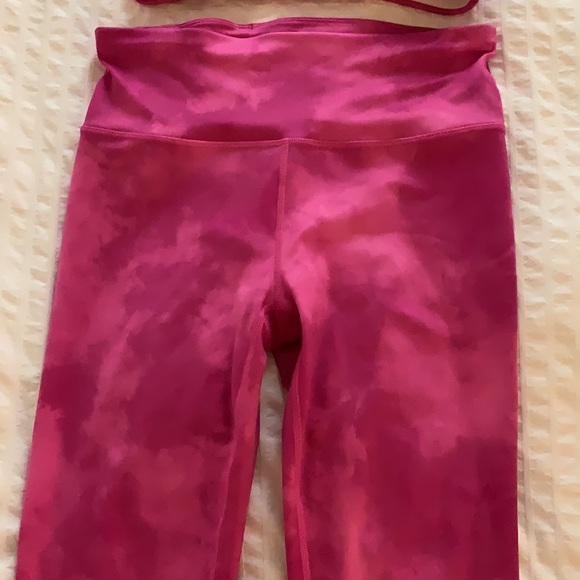 Pink tie dye workout set - Picture 3 of 3